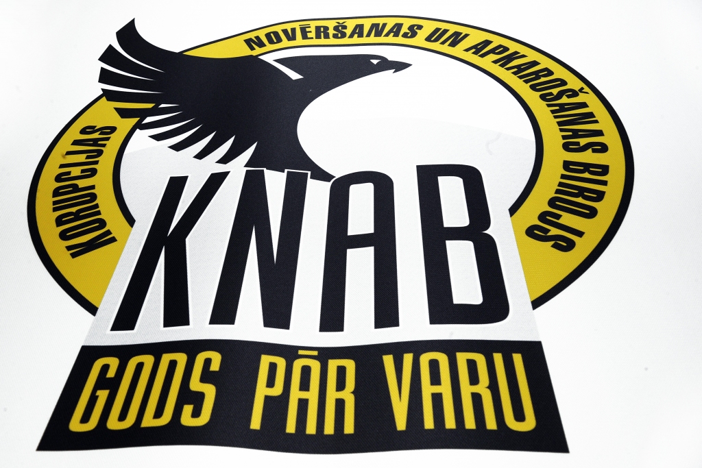 KNAB aizturējis bijušo Ekonomikas policijas izmeklētāju