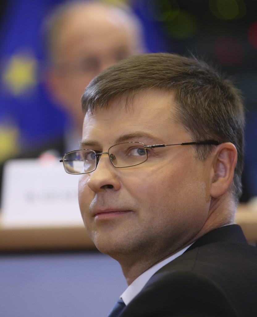 KNAB bijušā premjera Dombrovska rīcībā ar kredītu sievas uzņēmumam pārkāpumus nesaskata