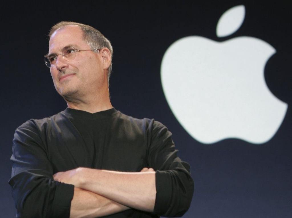 Stīva Džobsa galdam kompānijā Apple neviens nav pieskāries kopš viņa nāves dienas