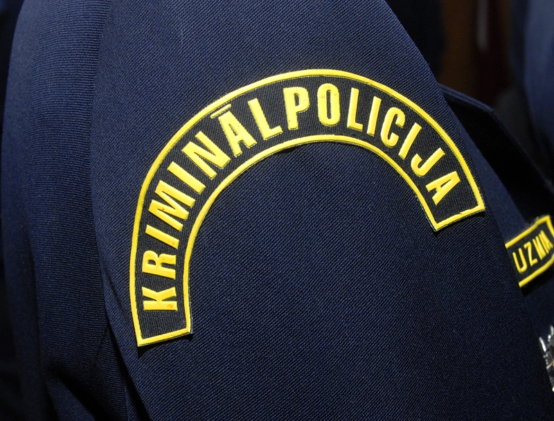 Policija aiztur kokmateriālu zagļus