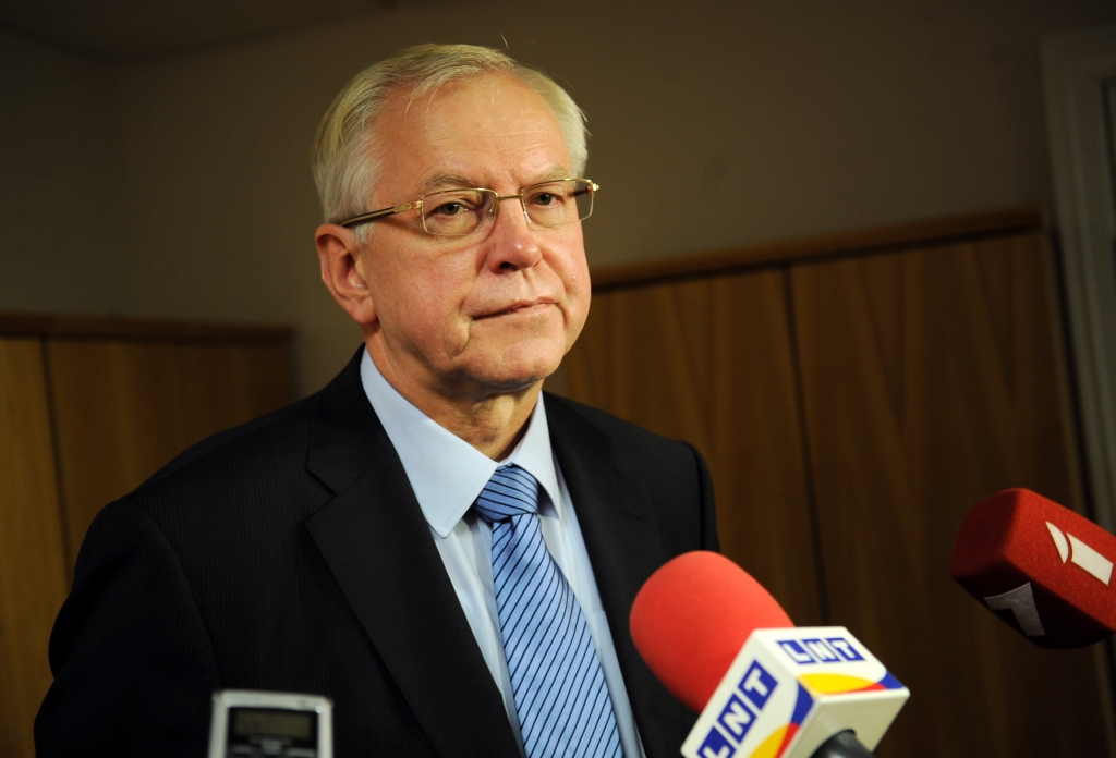 Brigmanis pret apvienota supermedija izveidi