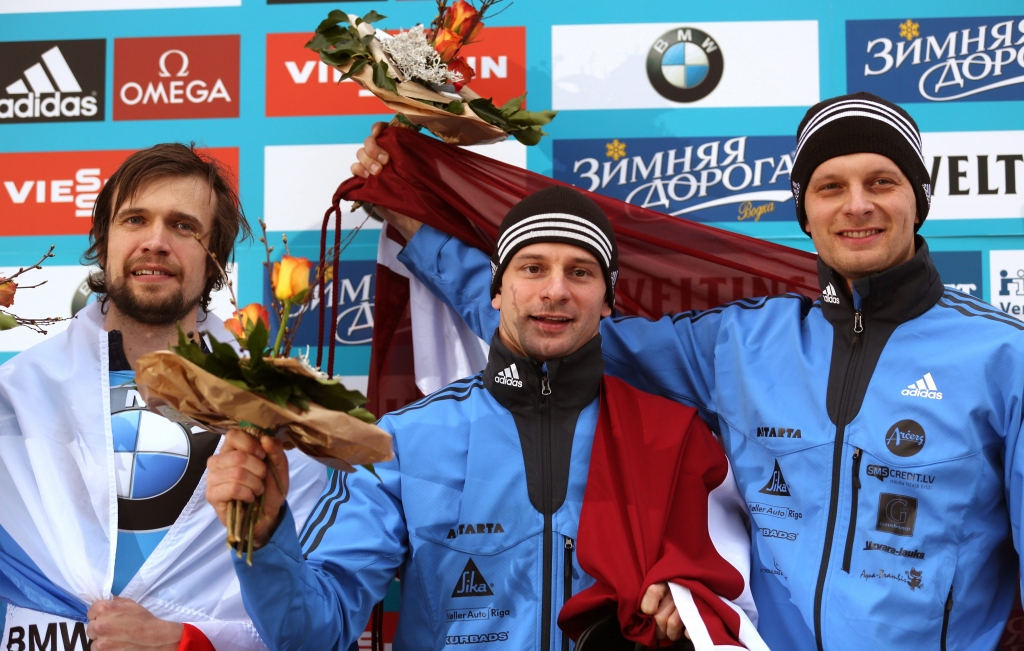 Martins Dukurs: Beidzot ar brāli varu stāvēt uz pasaules čempionāta goda pjedestāla