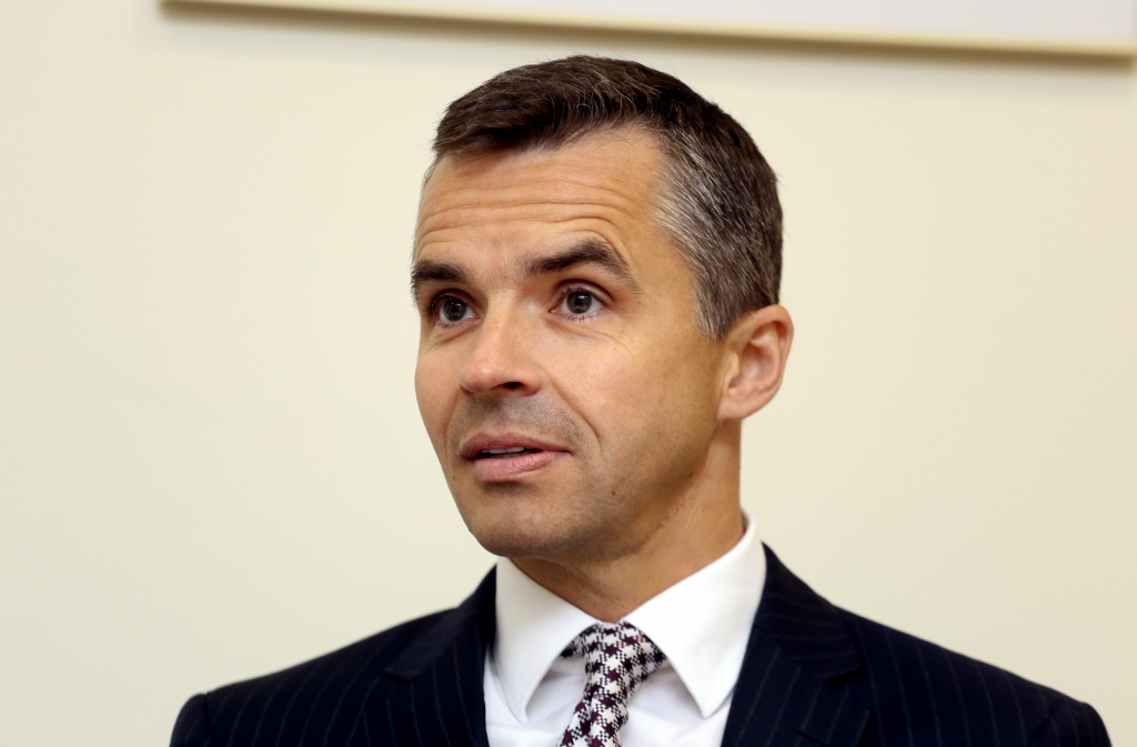 Papildināta - Stradiņa slimnīcas vadītājs Šmits pats iesniedzis atlūgumu
