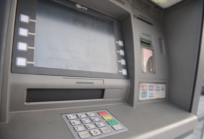 Rundālē uzstādīs bankomātu