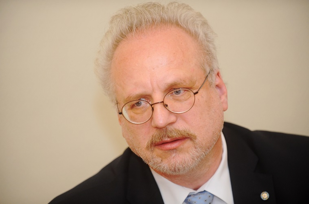 Levits: Partijas Latvijā ir vājas un tendētas vien uz varas saglabāšanu