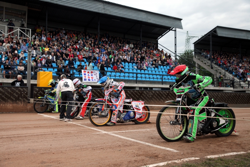 FOTO: Spīdveja braucēji Puodžuks un Bogdanovs iekļūst Grand Prix atlases finālā