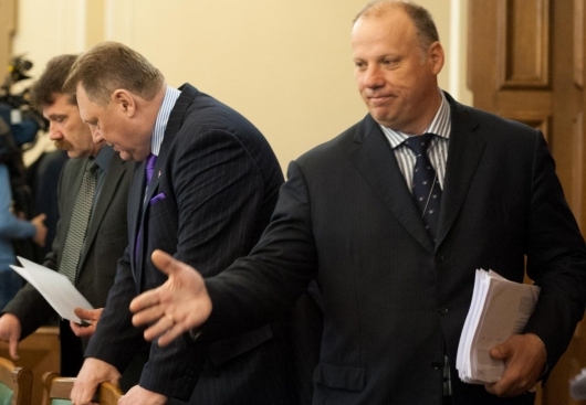 Bergmani apstiprina aizsardzības ministra amatā