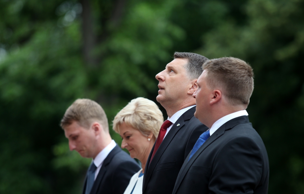 Vējonis pirmdien Lietuvā tiksies ar Grībauskaiti