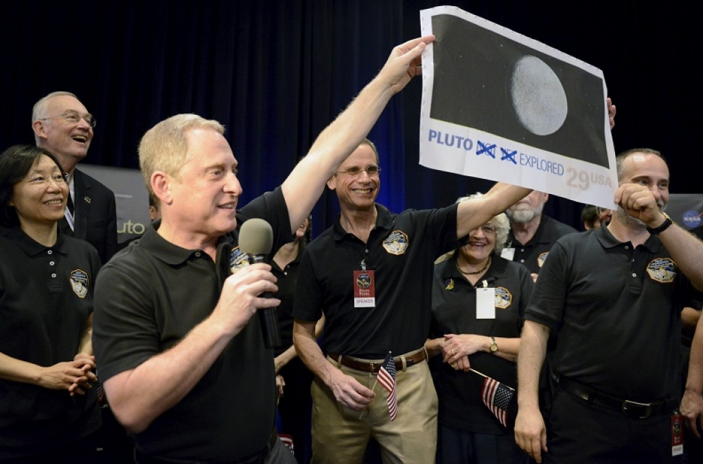 NASA zonde New Horizons pēc deviņu gadu lidojuma tikusi līdz Plūtonam