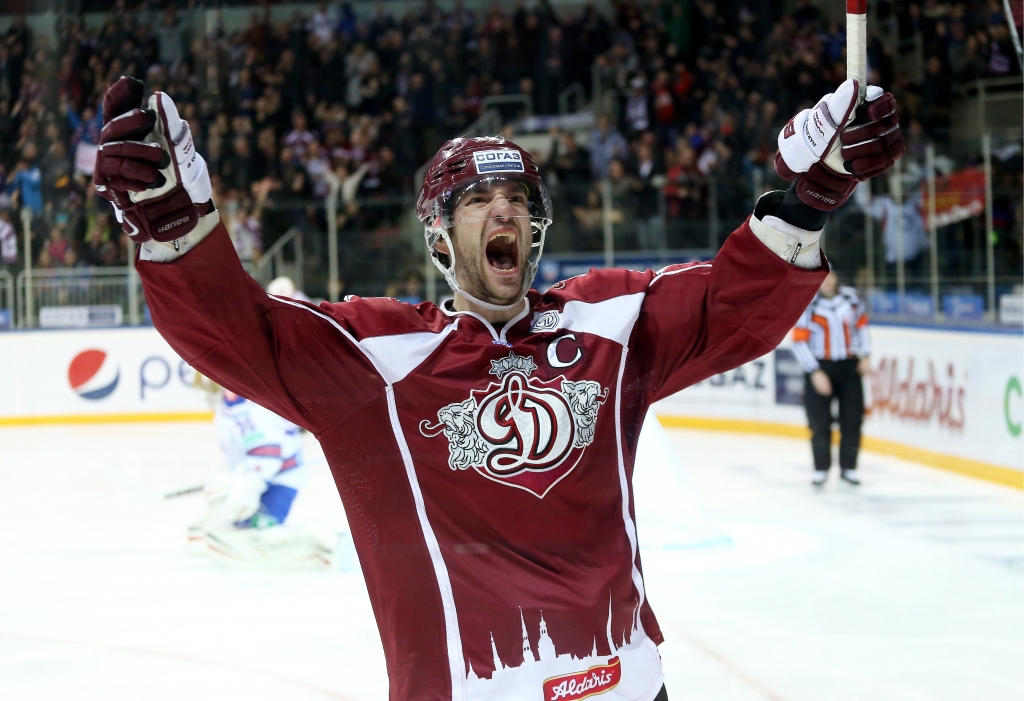 Rīgas Dinamo kapteiņa uzšuvi saglabā Dārziņš; asistenti - K.Rēdlihs un Sestito