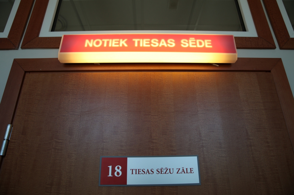 VBTAI: Liepājas bāriņtiesai bijis zināms, ka seksuāli aizskartajai meitenei ģimenē nav labvēlīgi apstākļi