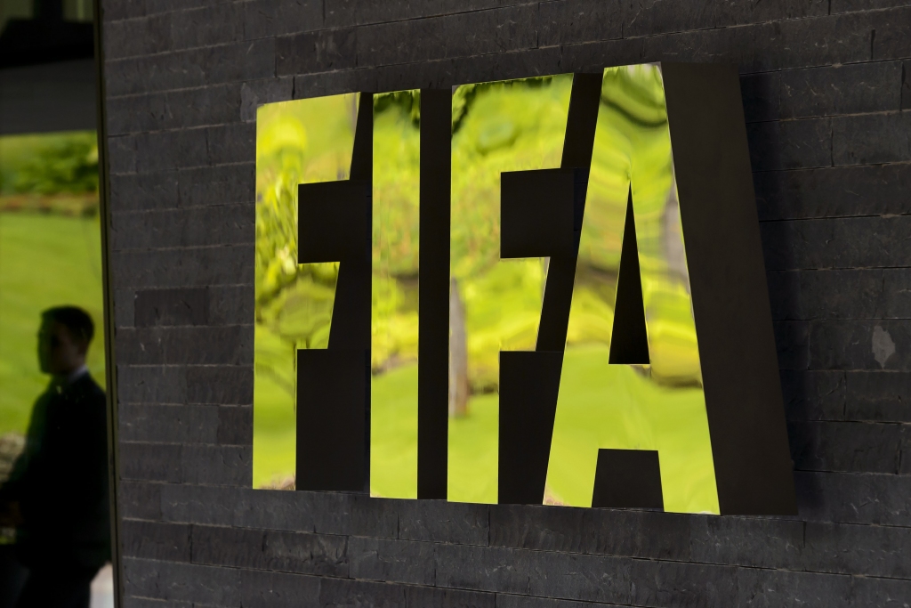 ASV varasiestādes veic kārtējos FIFA amatpersonu arestus un arestē divus viceprezidentus