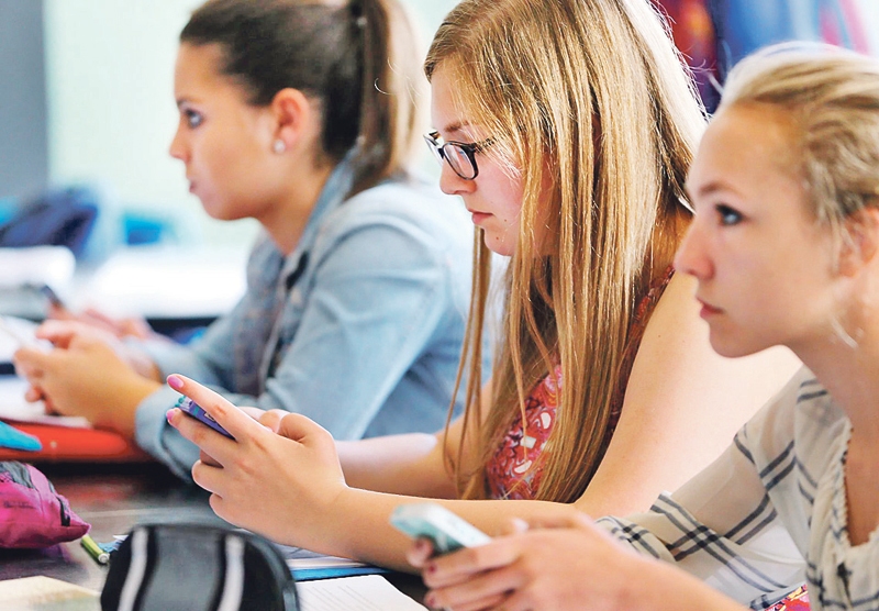 Mobilais telefons skolā – draugs vai ienaidnieks?
