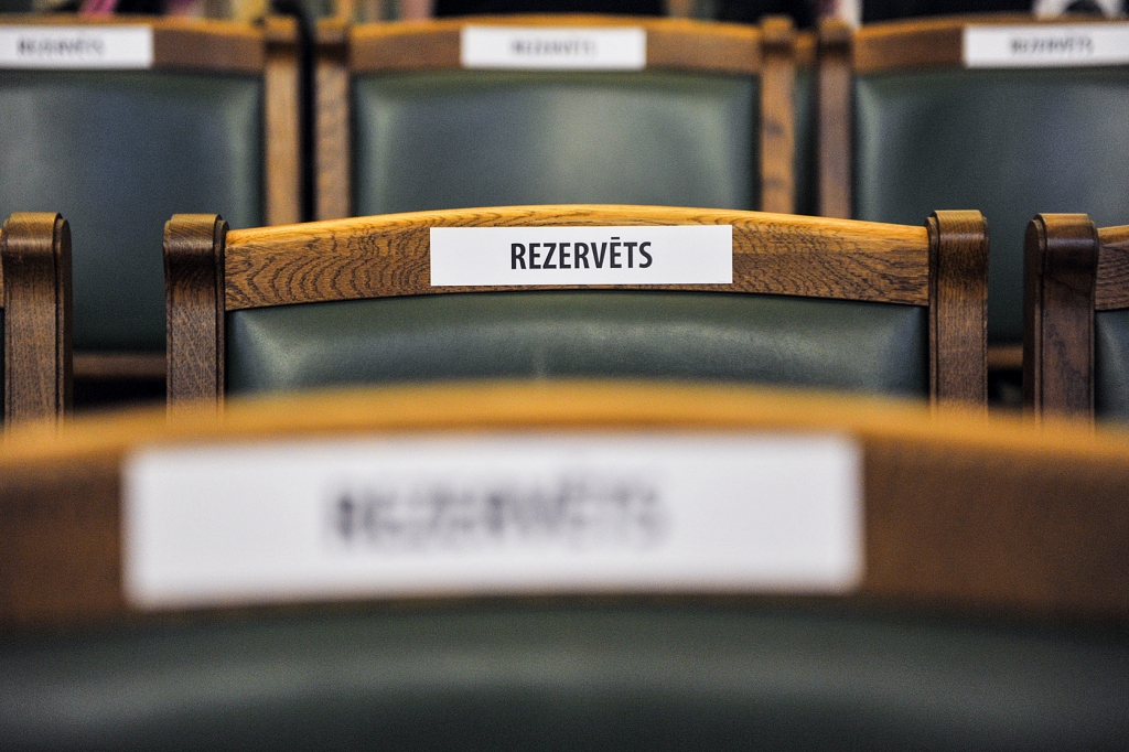 Partijām, iespējams, būs jākļūst lielākām