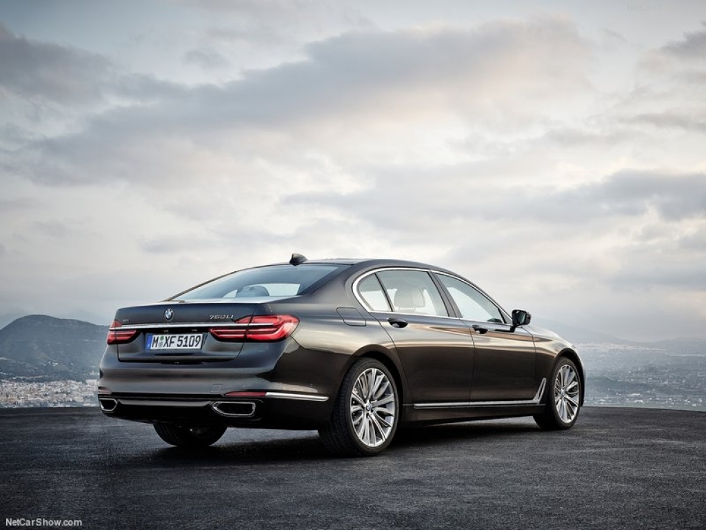 BMW 7. sērija: Lai citiem būtu, par ko brīnīties