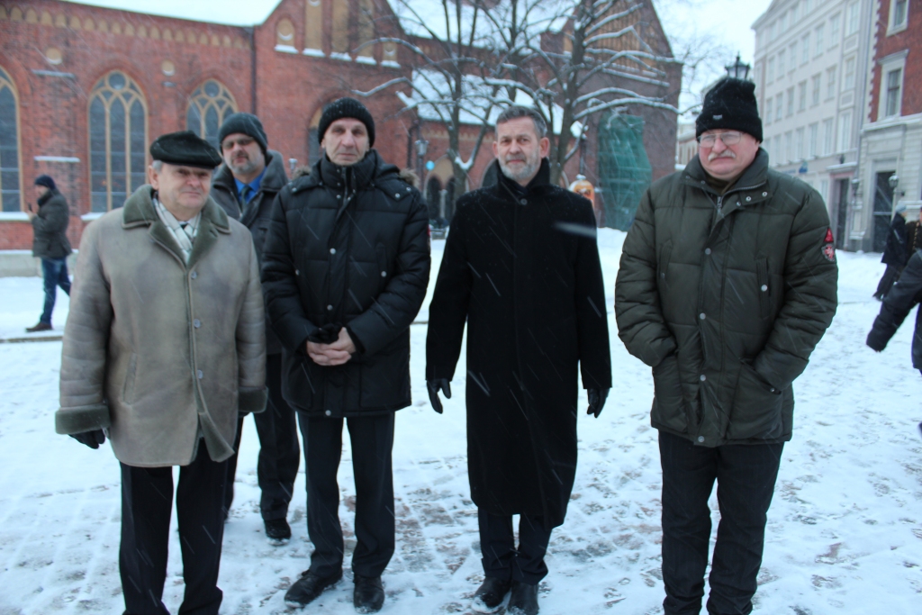 FOTO: Baušķenieki piedalās barikāžu piemiņas sarīkojumos Rīgā