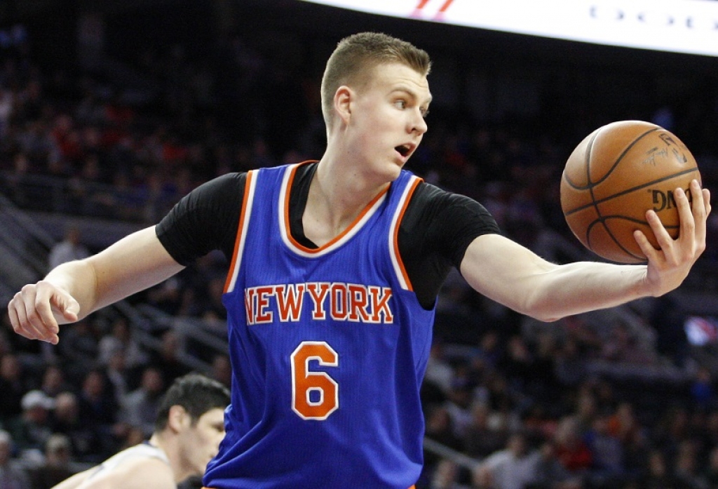 Porziņģim pieticīgs sniegums; Knicks zaudē Pistons