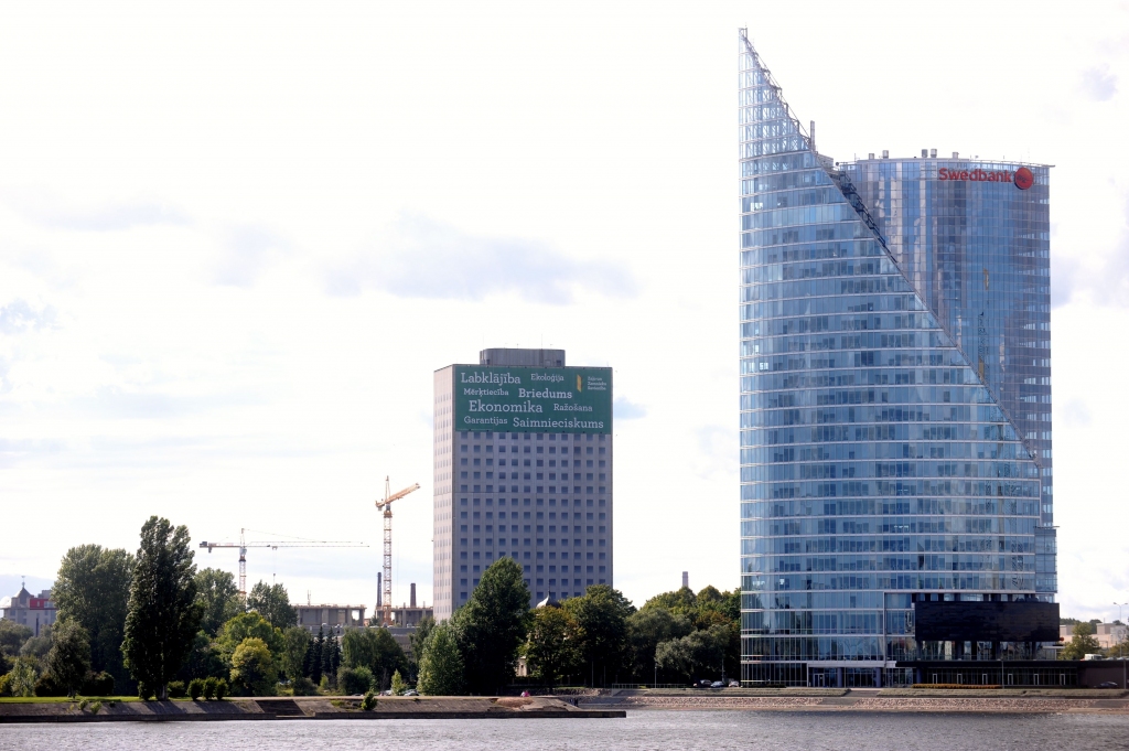 FOTO: Kuras bankas pērn nopelnījušas visvairāk? 