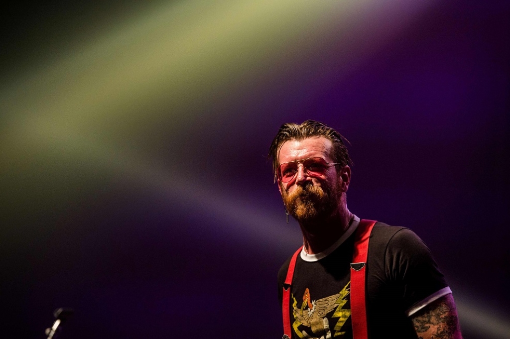 Bataclan uzbrukuma laikā muzicējušajam dziedātājam aizdomas par kluba apsargu saistību ar traģēdiju