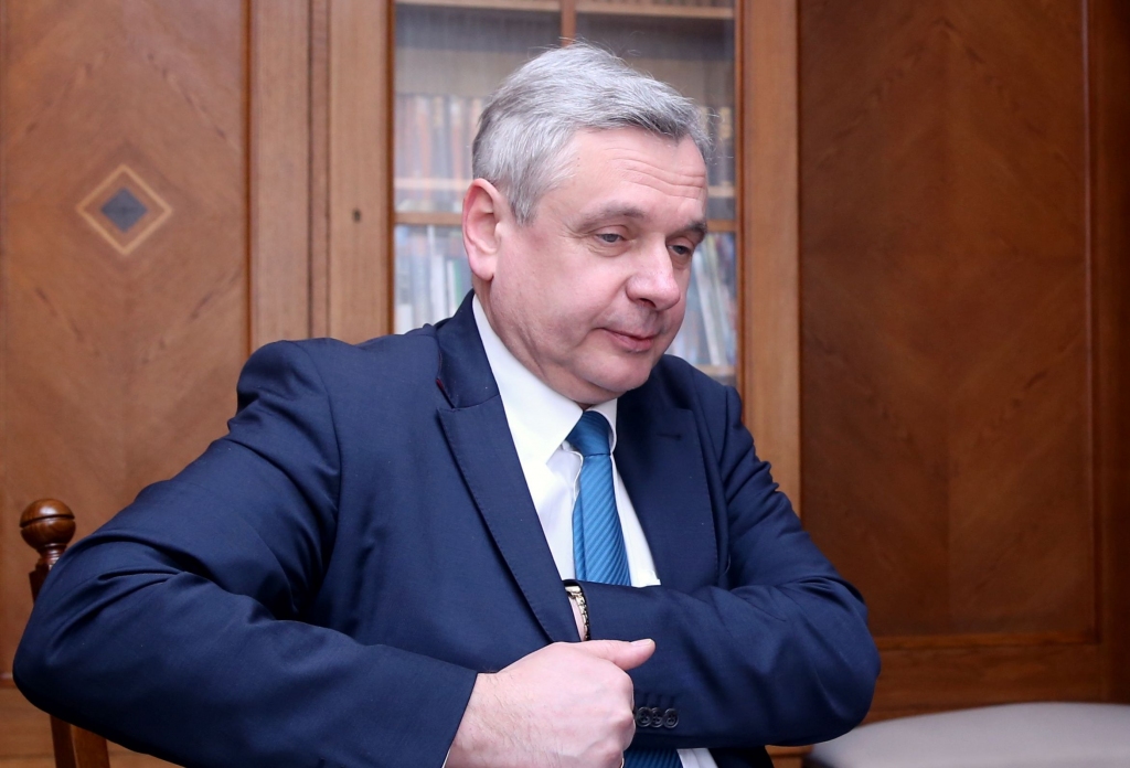 Šadurskis: Trīs gadu laikā pedagogu alga pārsniegs 1000 eiro