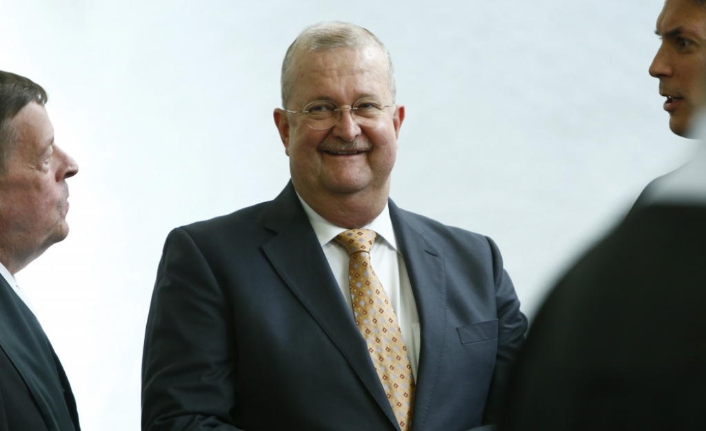 Bijušie Porsche vadītāji attaisnoti tiesas prāvā par tirgus manipulēšanu