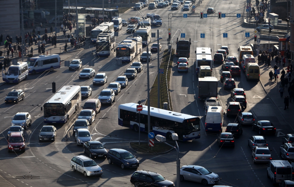 Vai Latvijā varētu ieviest auto tehnisko apskati reizi divos gados?