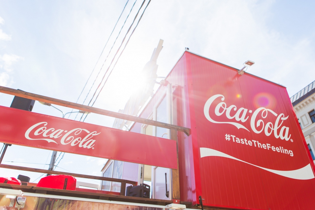 FOTO: Coca-Cola POP-UP veikala atklāšana