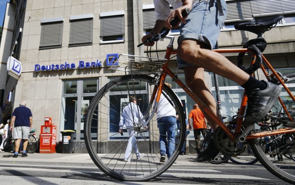 Deutsche Bank  Vācijā slēgs ceturtdaļu filiāļu