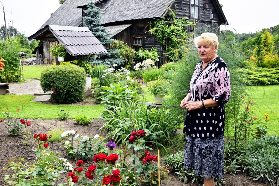 Lauki ciema centrā