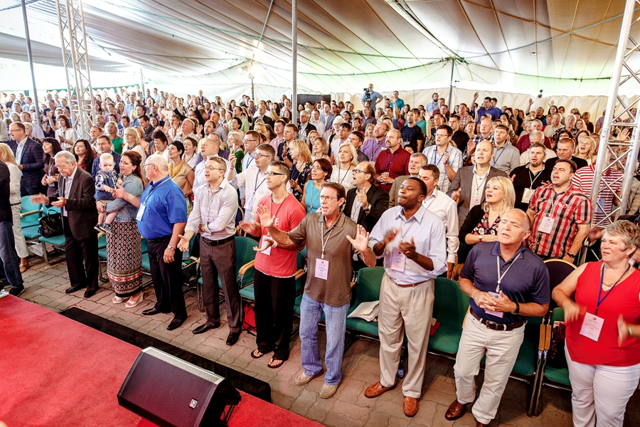 Konferences delegāti pārstāv 14 valstis