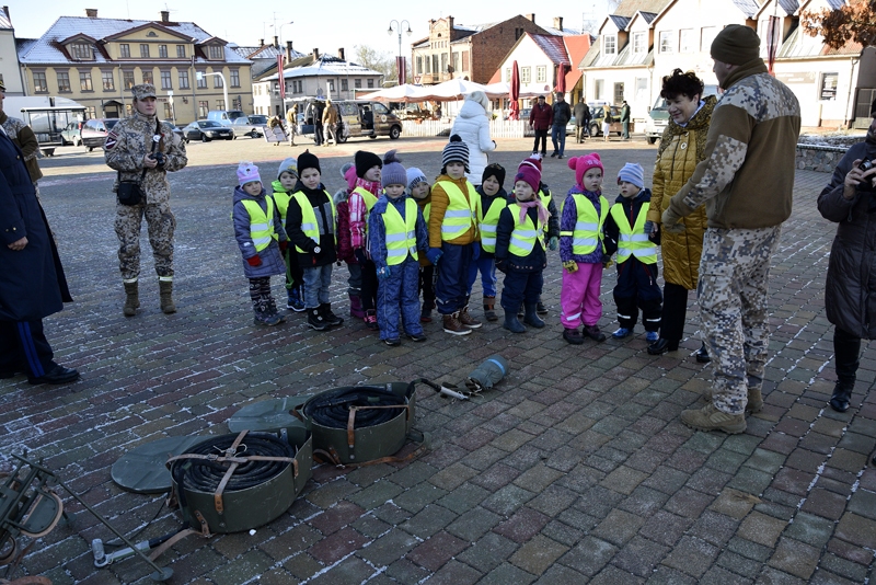 FOTO: «Latviešu karavīrs laikmetu griežos»