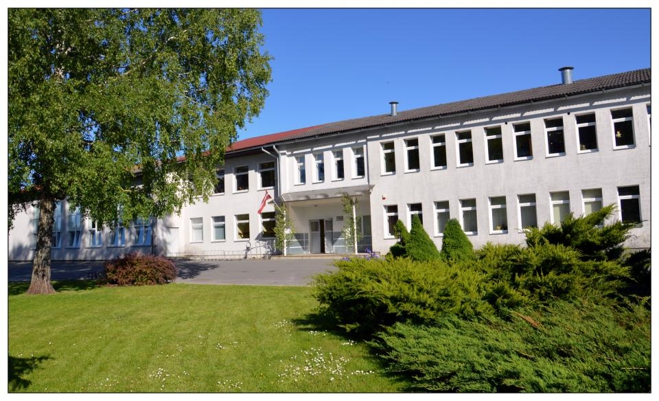 Iecavas vidusskolai – 140