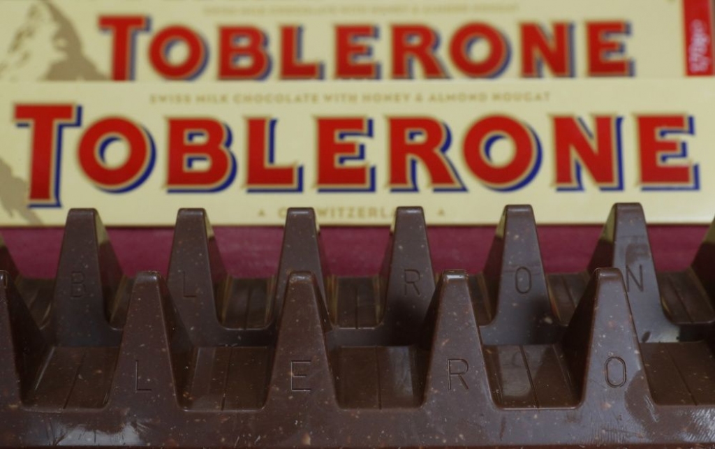 Brexit dēļ Lielbritānijā samazina Toblerone  šokolādes izmērus