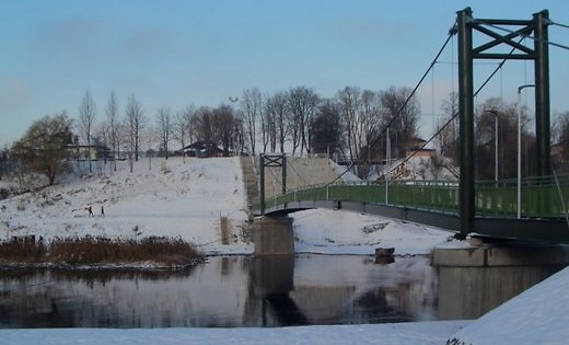 Bauskā no Mūsas izvelk noslīkušu vīrieti
