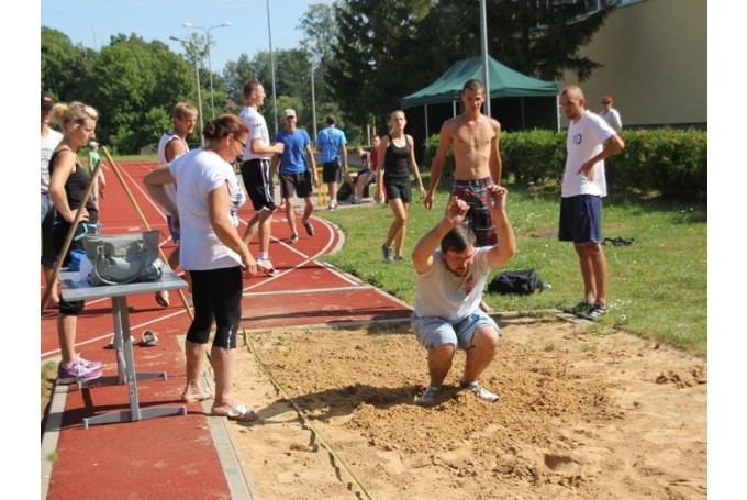 Rundālē aicina iedzīvotājus piedalīties aptaujā par sporta pasākumiem novadā