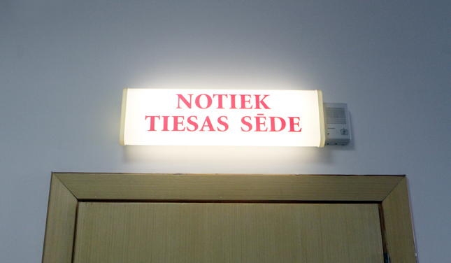 Bauskā sāks skatīt lietu par bises iegādi bez atļaujas un cilvēka sašaušanu