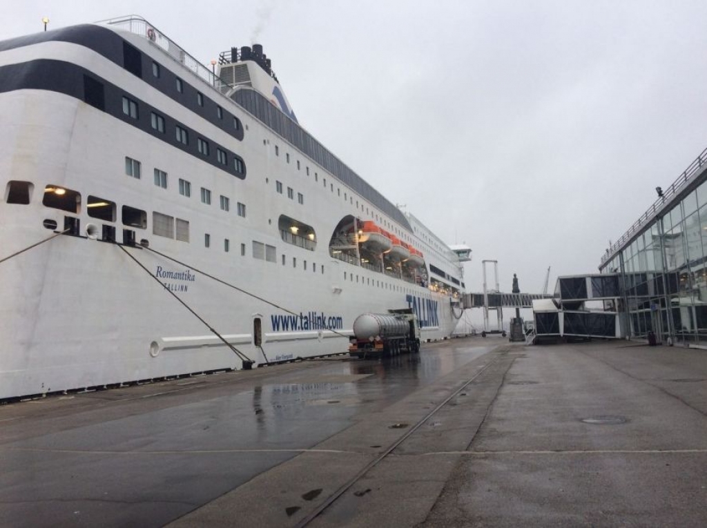 Vētra radījusi bojājumus Tallink prāmja Romantika radara antenai un priekšējam iluminatoram