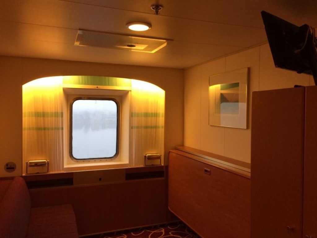 Vētrā cietušais Tallink Grupp prāmis Romantika Rīgā ieradīsies ar 11 stundu kavēšanos