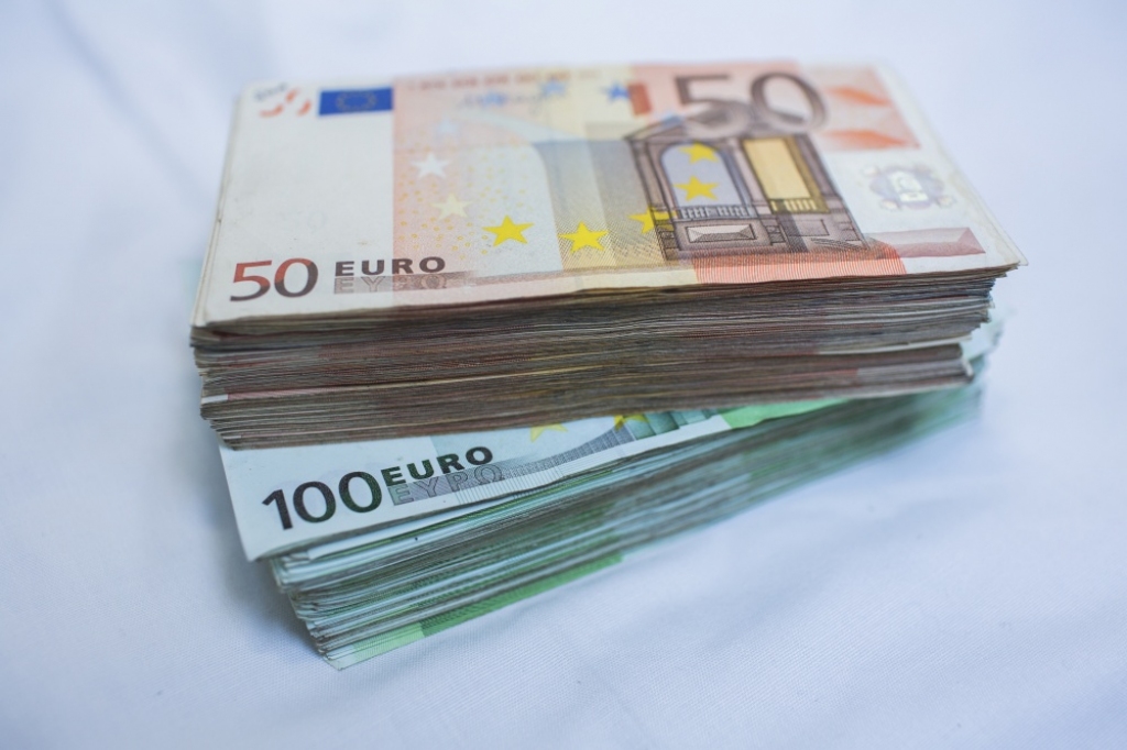 Banku sektors pērn nopelnījis 453,8 miljonus eiro 