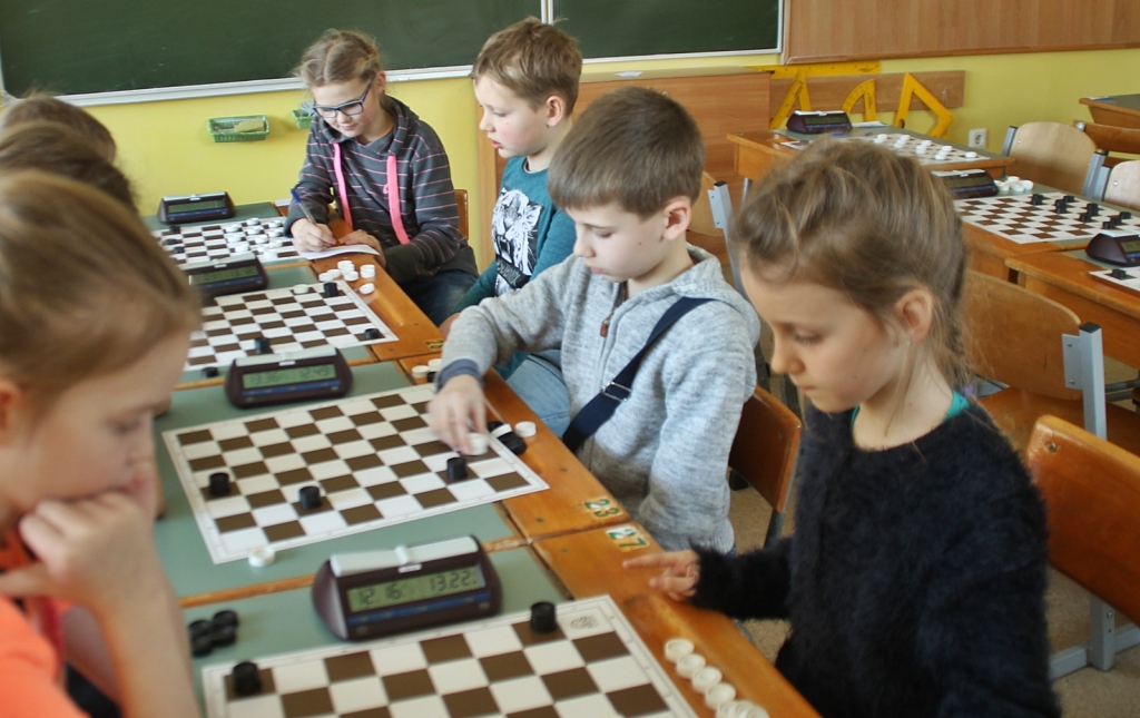 Dambretē komandas panākums