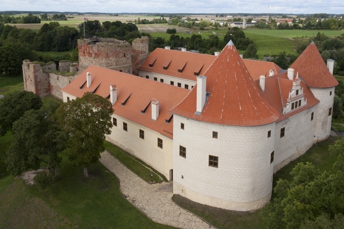 Senā dzīvesveida skola Bauskas pilī