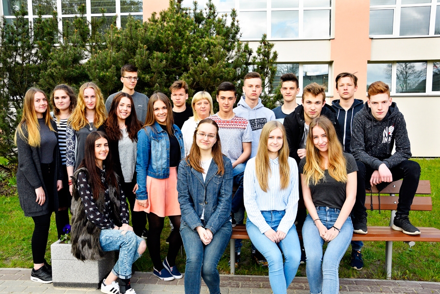 Divi desmiti lielisku «spridzeklīšu»