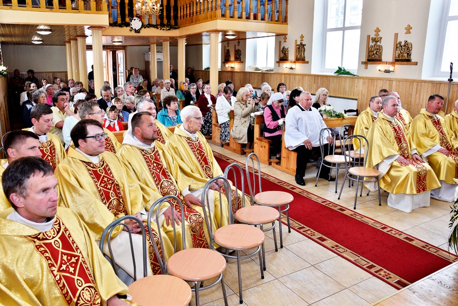 Dieva mīlestību padara klātesošu