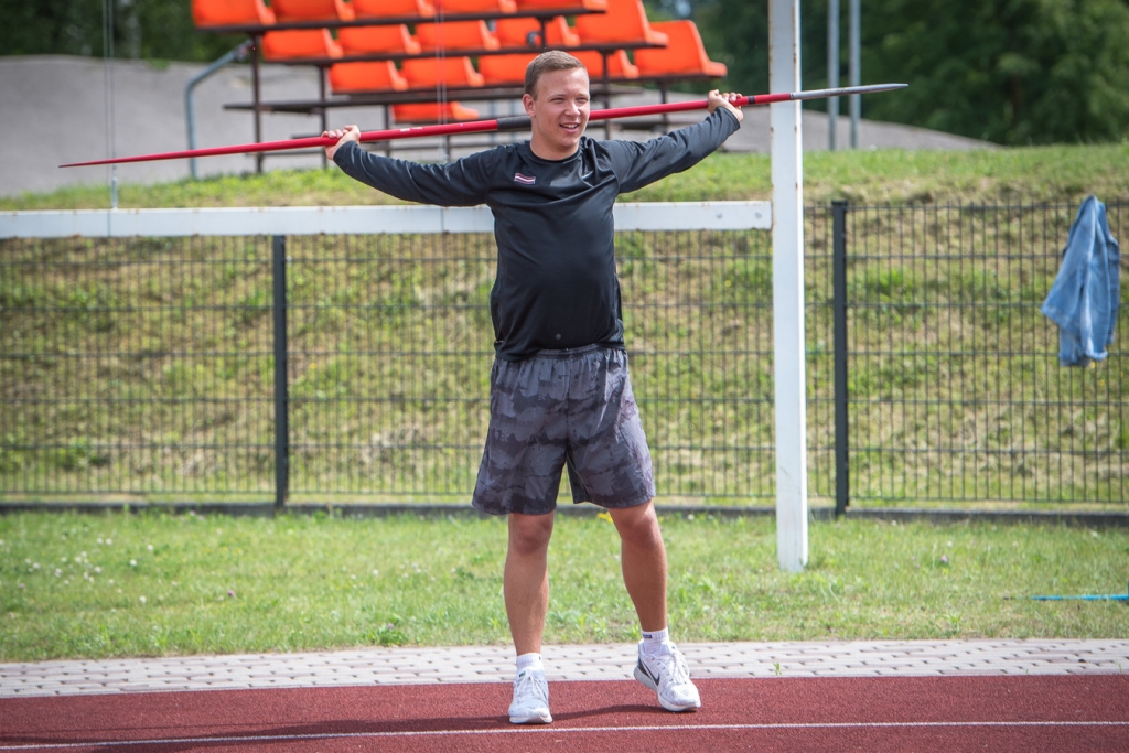 Trīs medaļas ieguvuši mūsu novadu jaunie šķēpmetēji