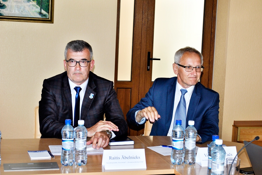 Balsojums nerit pēc scenārija