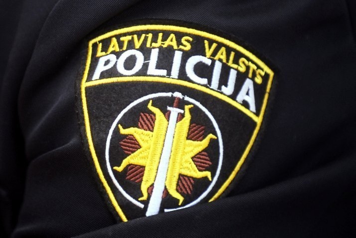 Vallē apzagta māja
