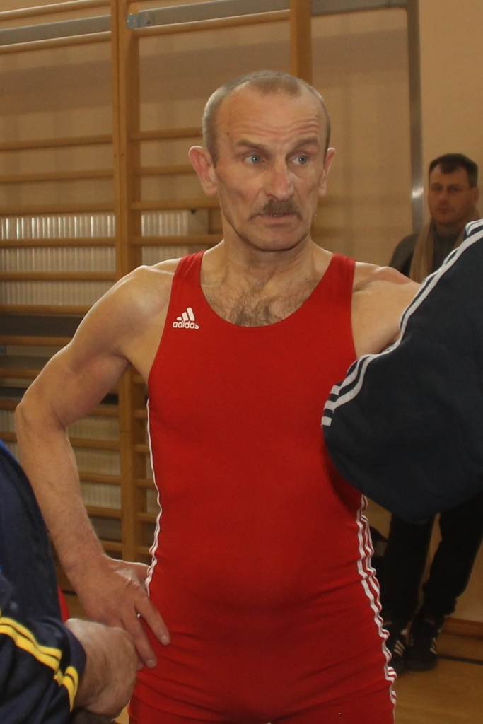 Pārbauda spēkus pludmales cīņā