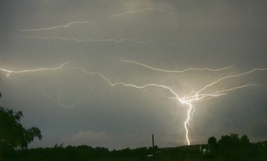 Sestdienas rītā intensīvākā zibeņošana bijusi Rundāles novadā