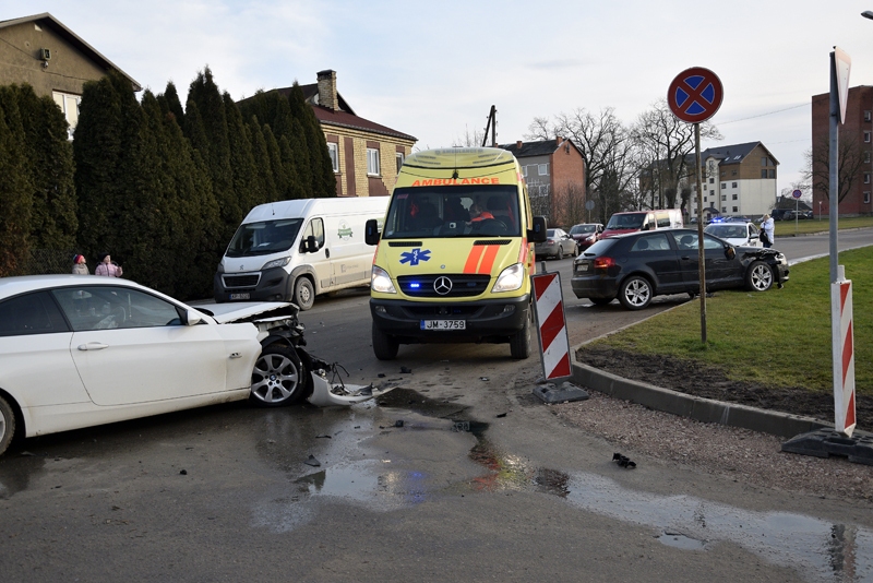 Avārijā Bauskā divi cietušie