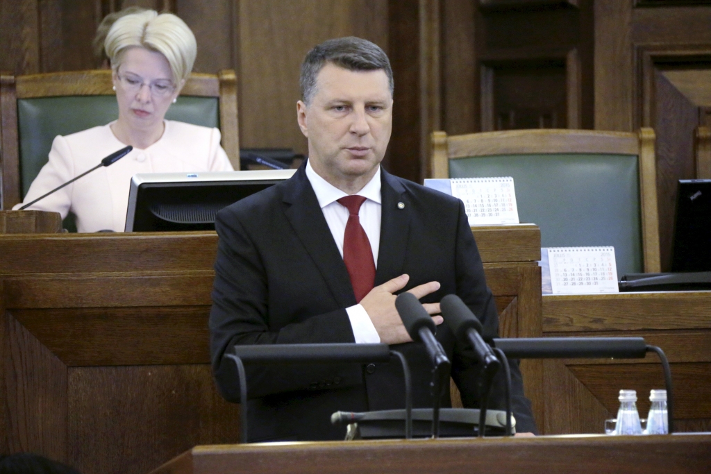 SKDS: Pērn pieaugusi iedzīvotāju uzticība Saeimai un valdībai, bet sarukusi uzticība Vējonim